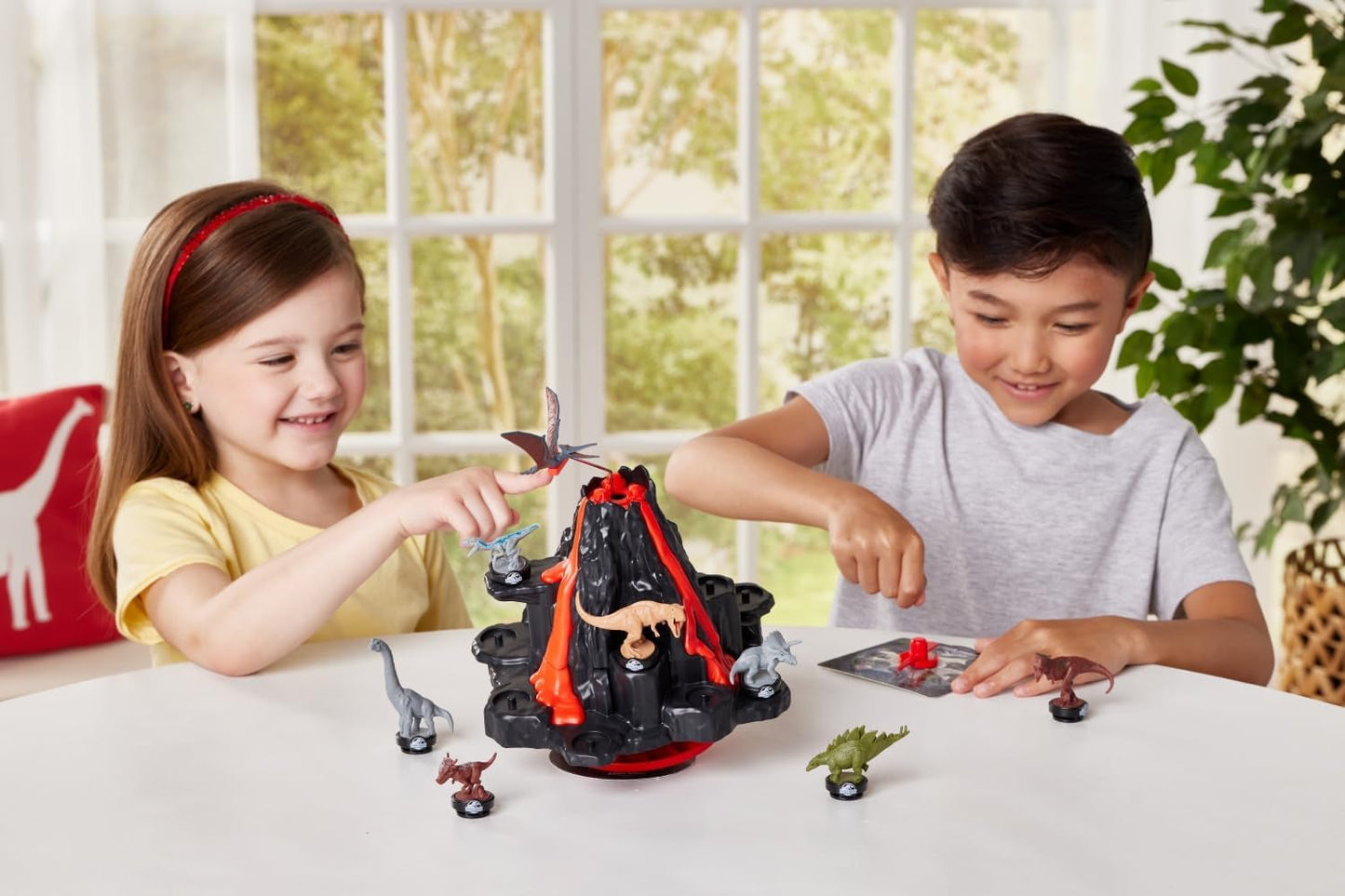 EPOCH Games - Jurassic World Trembling Volcano 7509 Gioco da tavolo giocattolo con dinosauri per bambini dai 4 anni in su