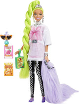 Barbie HDJ44 - Bambola Extra #11 con maglietta e leggings oversize, pappagallo, capelli extra lunghi verde neon e accessori, articolazioni flessibili, giocattolo regalo per bambini dai 3 anni in su Naty Shop Dolls 0