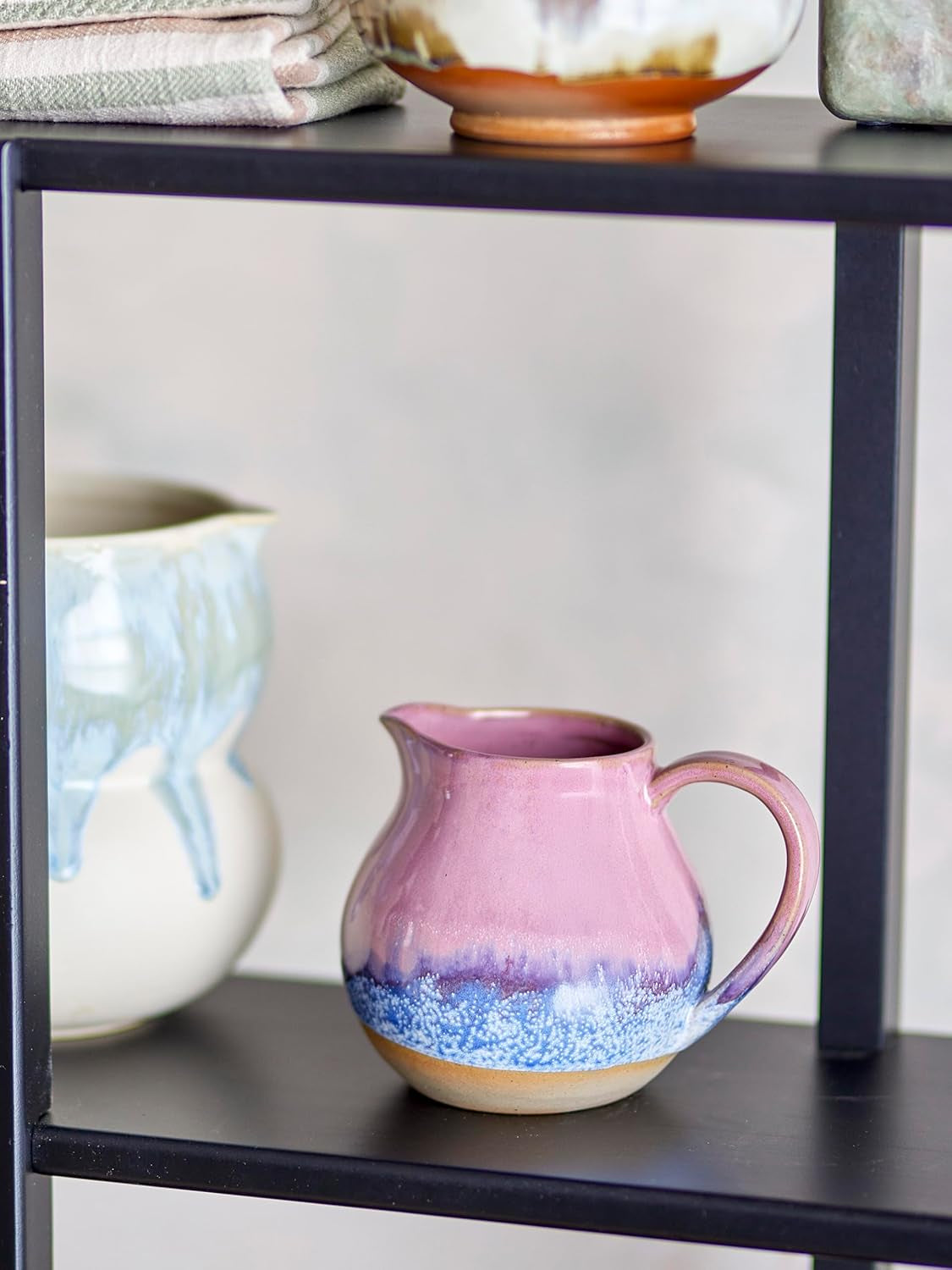 Tazza da latte in gres Bloomingville Paula - design decorativo, perfetta per il tavolo della colazione, con una consistenza naturale, 435 ml (rosa)