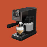 Macchina per caffè espresso portafiltro GRUNDIG KSM 5330 con contenitore del latte integrato, potenza 1628 W, pressione della pompa 15 bar, doppio ugello, display touch a colori, BrewSense, CreamyPro, Acciaio inossidabile scuro/Nero