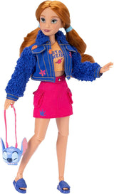 Bambole alla moda Disney ILY 4EVER Stitch con capelli rossi, alte 29 cm, con 13 punti di articolazione, due abiti completi mix-and-match e uno scintillante anello di Topolino per te!