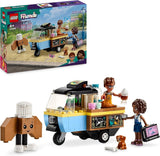 LEGO Friends Rolling Café Piccolo giocattolo da forno per bambini, regalo per ragazze e ragazzi dai 6 anni, giocattolo educativo con Aliya, Jules e Aira il cane 42606 Set da costruzione Besuche den LEGO-Store Single