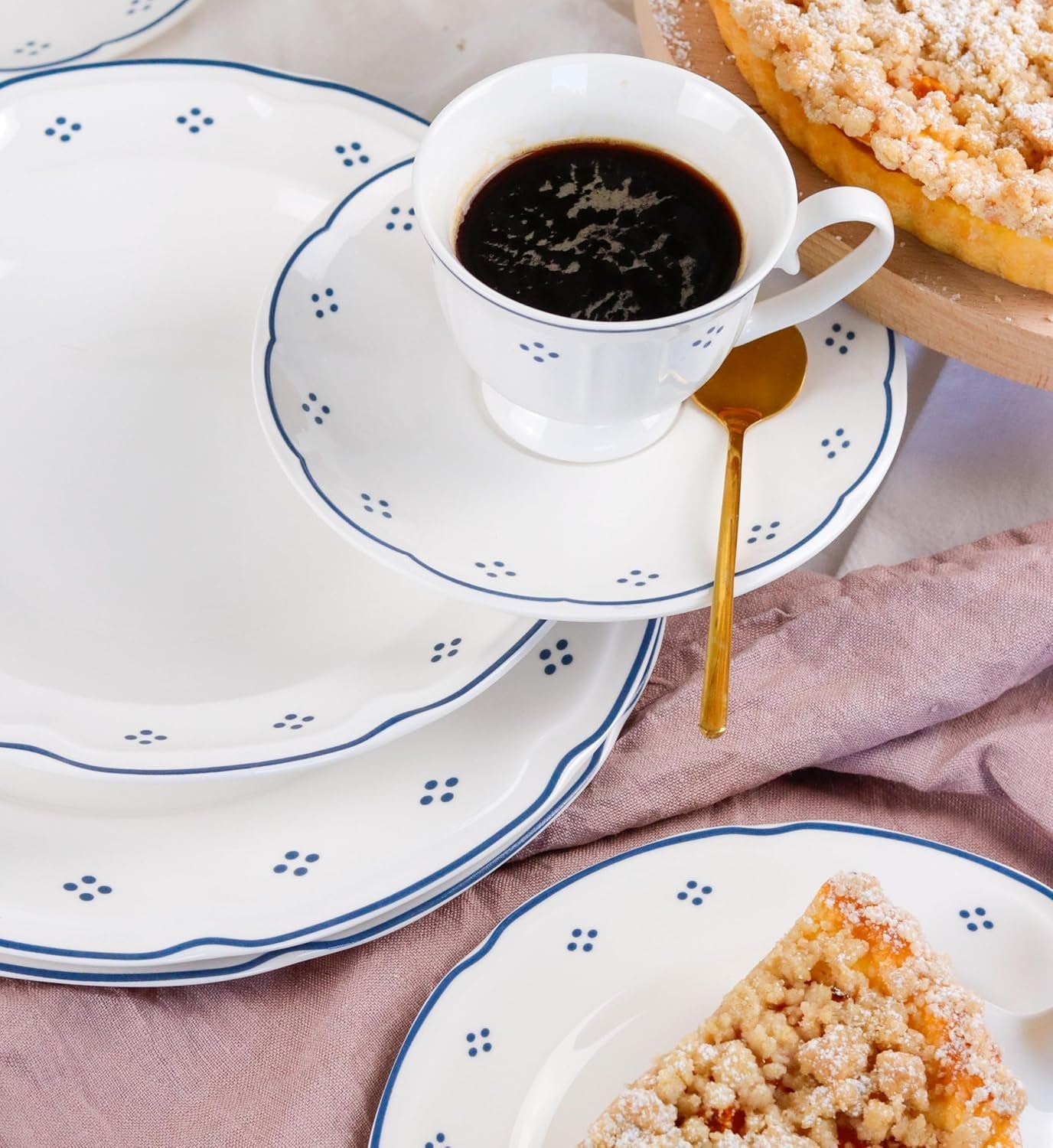 Servizio da caffè in porcellana serie Mäser Lova da 18 pezzi - 6 piatti da dessert (19,5 cm), 6 tazze (19 cl) e 6 piattini (15,5 cm), blu