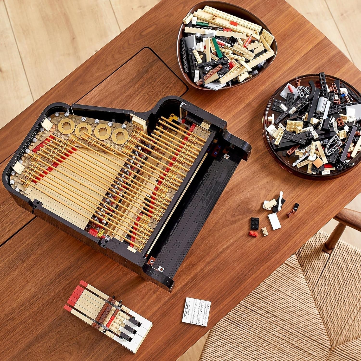 Pianoforte a coda da concerto LEGO Ideas (21323); Set da costruzione; Il tuo pianoforte da concerto; Fantastico progetto di modellismo per pianisti, musicisti, amanti della musica o hobbisti di talento (3.662 pezzi) Set da costruzione Besuche den LEGO-Store