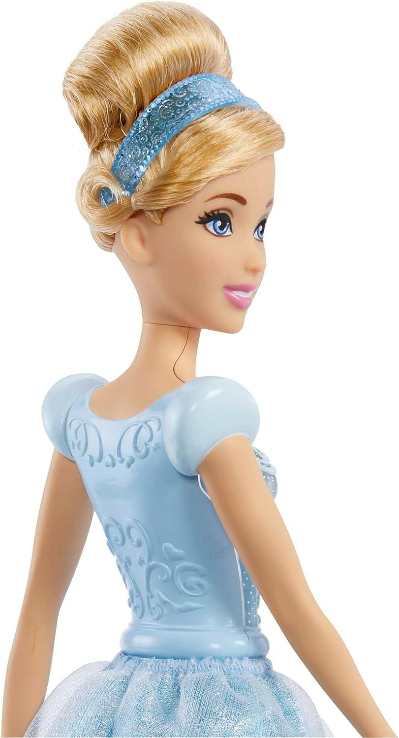Mattel DISNEY Bambola mobile della Principessa Cenerentola con vestito scintillante, scarpe e tiara staccabili, capelli pettinabili per divertimento dal parrucchiere, dai 3 anni in su, HLW06 Naty Shop Dolls