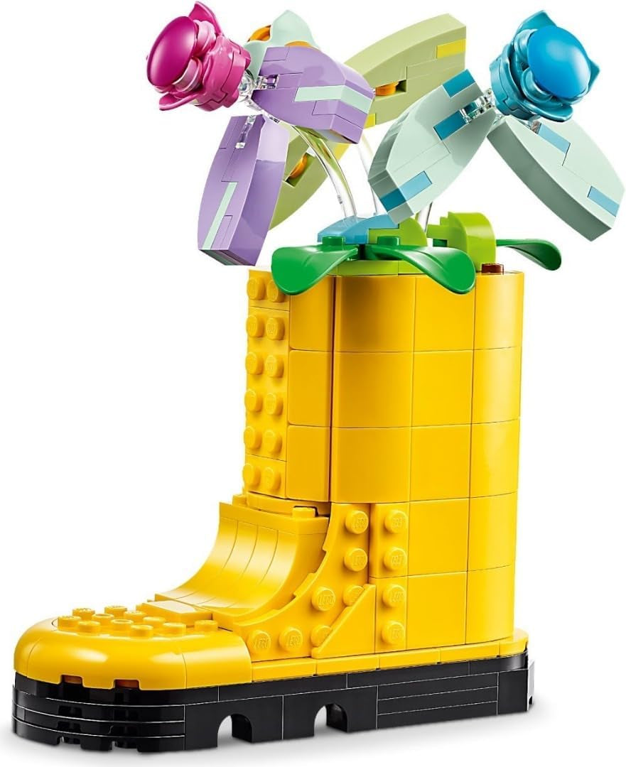 Set di irrigatori floreali 3 in 1 LEGO Creator, decorazione per la cameretta dei bambini, costruisci un irrigatore con un mazzo di fiori, stivali di gomma o 2 uccellini giocattolo, regalo creativo per ragazze e ragazzi di 8 anni 31149 Set da costruzione Besuche den LEGO-Store