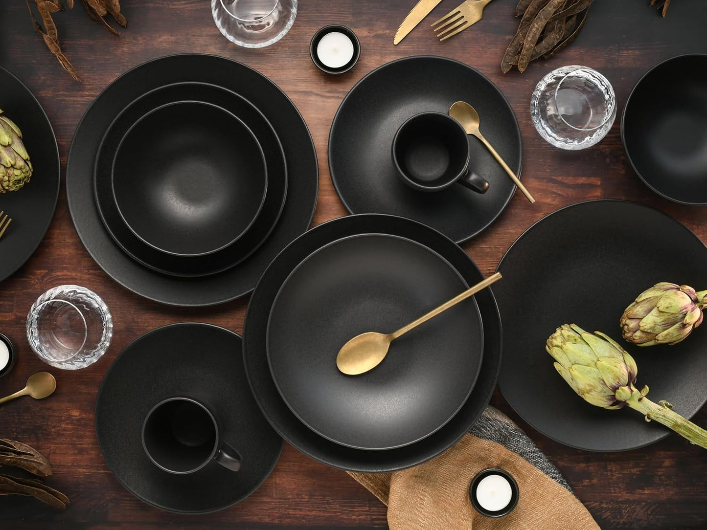 Creatable, 23146, serie SOFT TOUCH BLACK, set di stoviglie da 20 pezzi, servizio combinato in porcellana, lavabile in lavastoviglie e adatto al microonde, prodotto in Portogallo