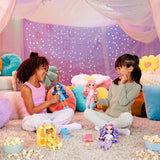 Rainbow High Junior High PJ Party Doll - Viola - 22 cm con tuta morbida, pantofole e accessori da gioco - Giocattolo per bambini - Ideale per 4-12 anni