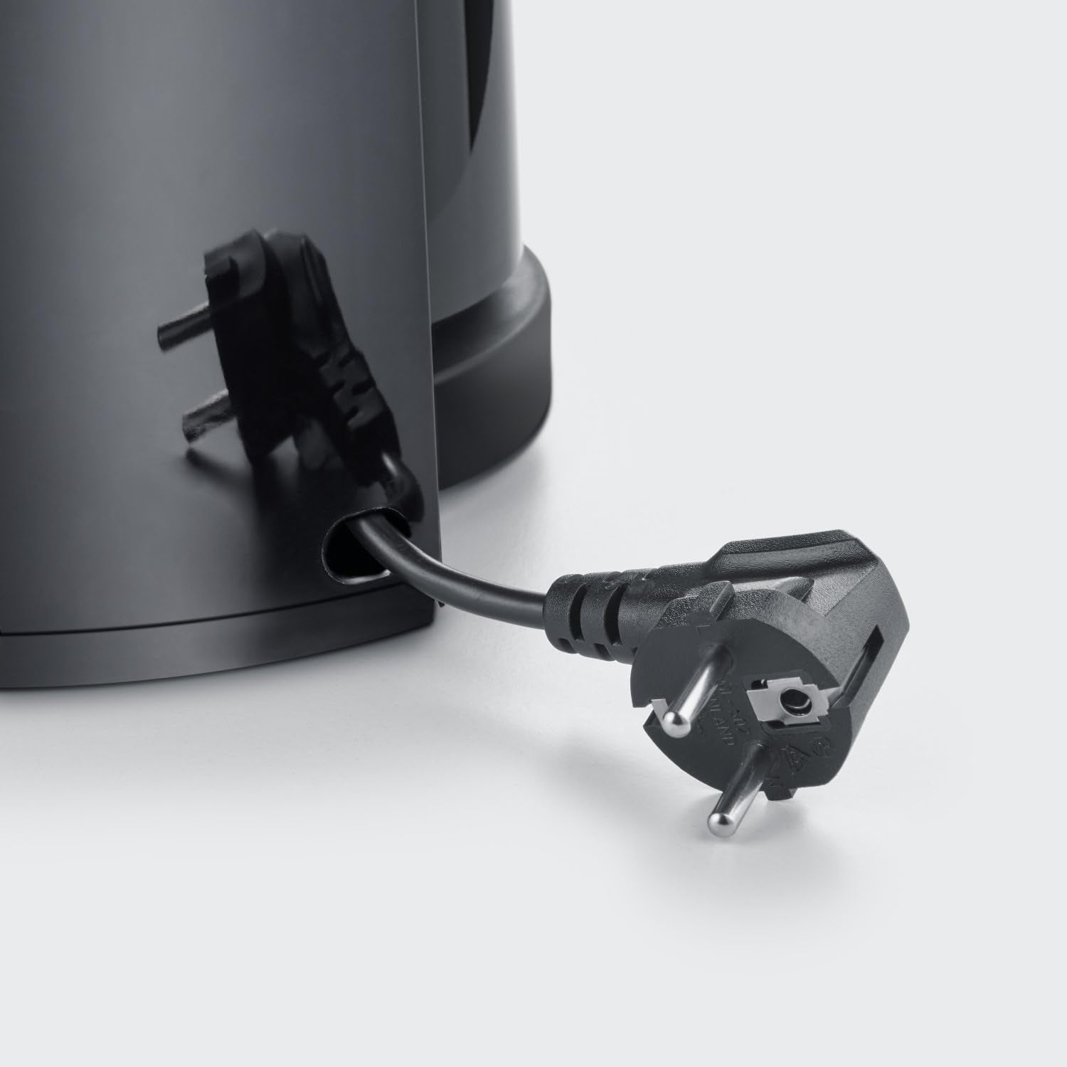 SEVERIN Caffettiera con filtro con caraffa termica, Caffettiera fino a 8 tazze, Attraente macchina con filtro con caraffa termica, Nero, 1 litro, KA 9306