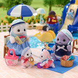 Sylvanian Families - 5759 Figura di animali della famiglia delle foche Giocattolo dettagliato per bambini dai 3 anni in su