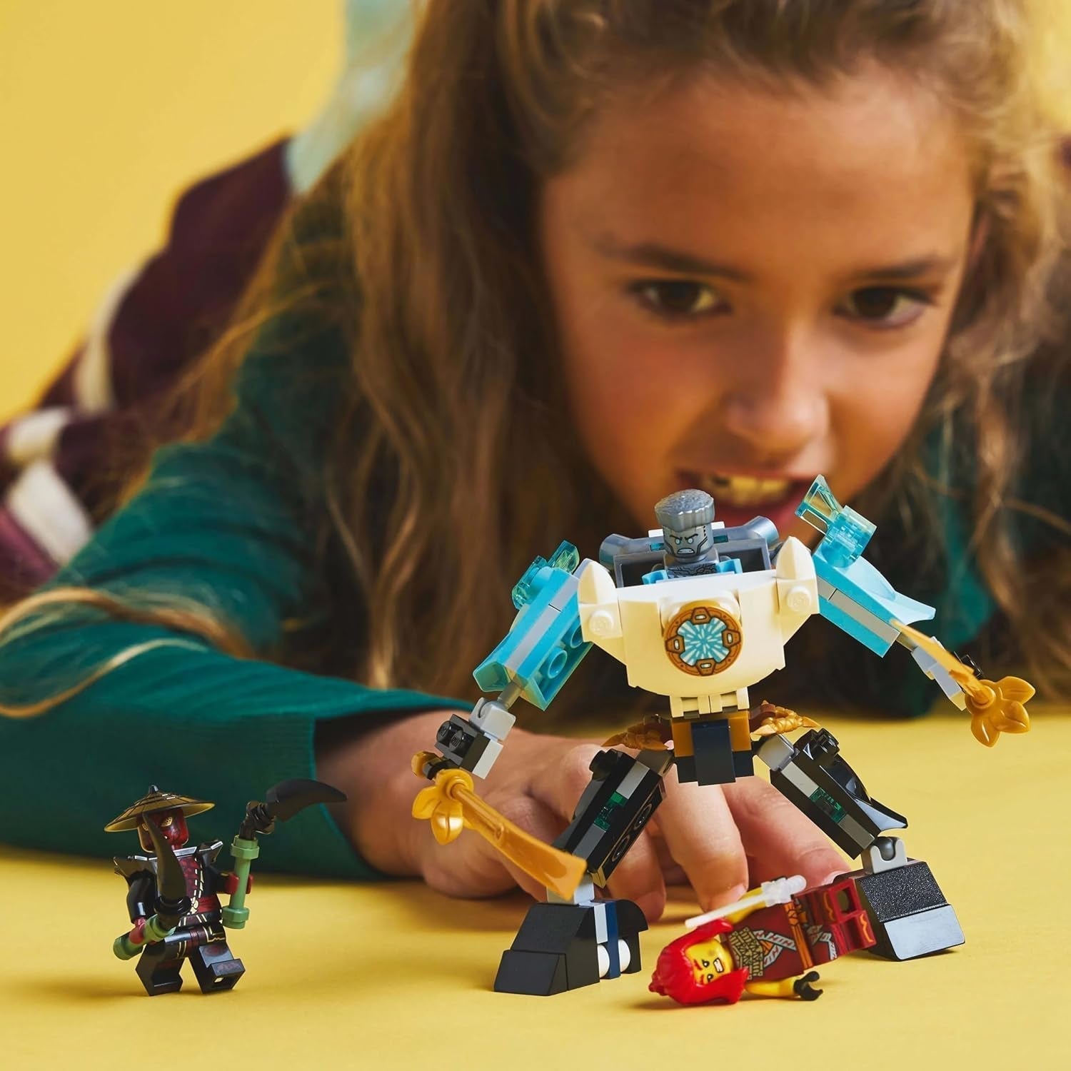 LEGO NINJAGO Mech d'azione di Zane - Giocattolo ninja con 3 minifigure per giochi di ruolo - Piccolo set da costruire e giocare per i bambini - Idea regalo per ragazzi e ragazze dai 6 anni 71827 Set da costruzione Besuche den LEGO-Store