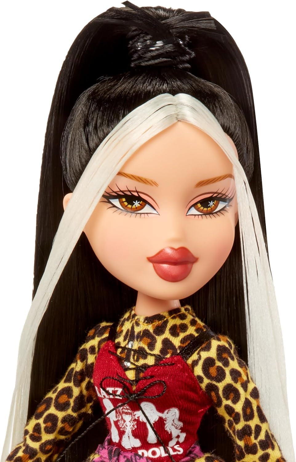 La bambola Bratz Stylin' Jade alla moda in stile maglietta include accessori, un giocattolo per ragazza carino