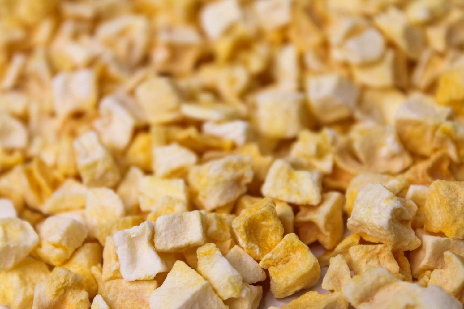 Pezzi di mango liofilizzato 100g - Frutta liofilizzata - Frutta secca liofilizzata - Mango essiccato - Perfetto per snack, prodotti da forno, muesli, frullati e dessert Prodotti disidratati Naty Shop