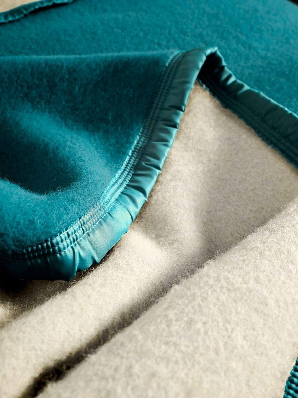 Toison D'Or Volta Woolmark Coperta in lana, 240 cm X 260 cm, misura Pavone, Queen (UK. Standard) Piumini e trapunte Naty Shop