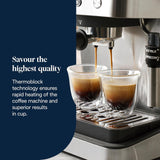 Macchina per caffè espresso portafiltro De'Longhi Classic EM450.M con montalatte professionale, corpo interamente in metallo, 15 bar, serbatoio dell'acqua da 1,7 l, acciaio inossidabile/metallo