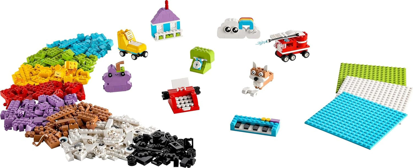 Set creativo LEGO Classic per costruire e giocare - set con mattoncini colorati - costruisci una casa, un cane, una macchina divertente, una tastiera di pianoforte e un arcobaleno - set artigianale per ragazzi e ragazze a partire da 5 anni Set di costruzione Besuche den LEGO-Store