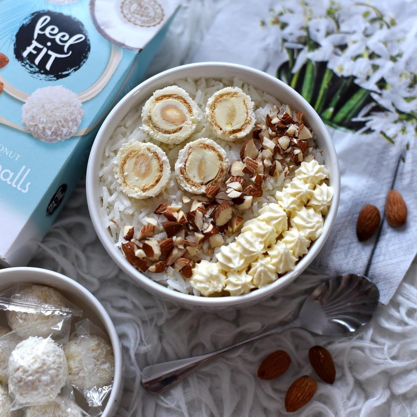 Praline al cocco senza zucchero con mandorle, Feel FIT, senza zuccheri aggiunti, 17% proteine, 63 g
