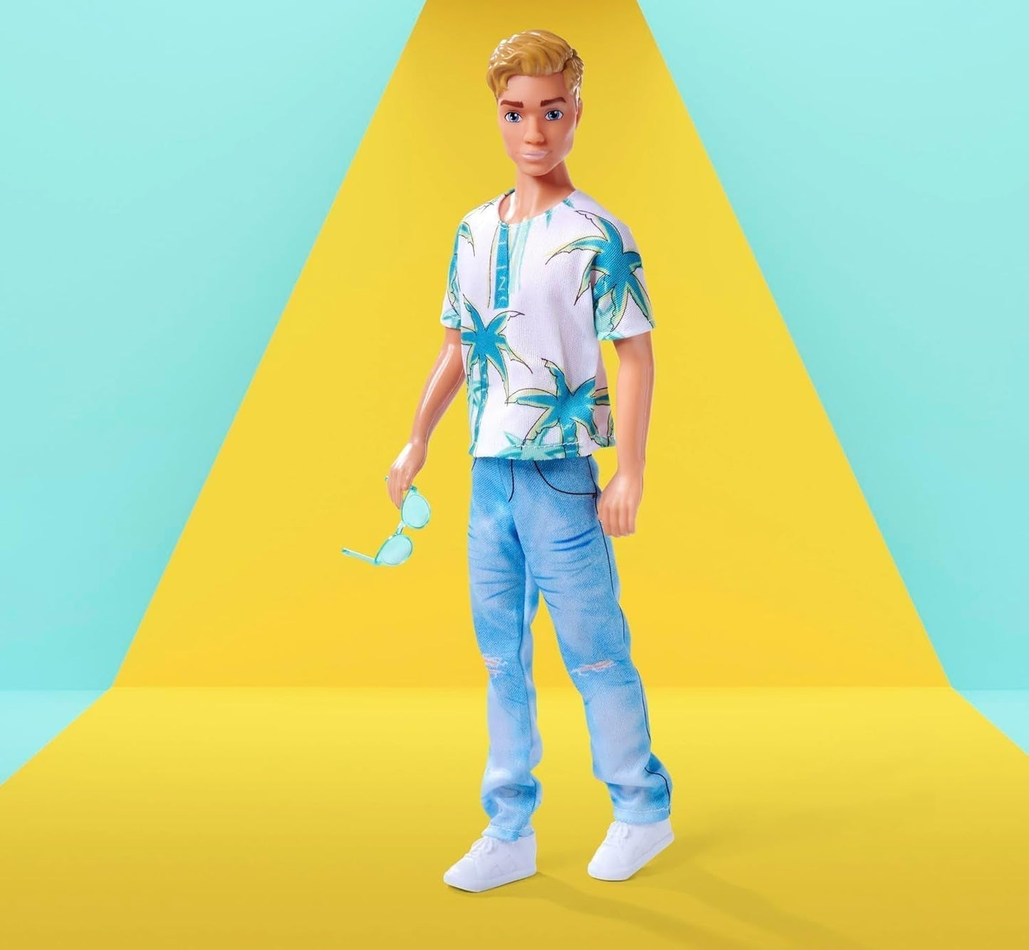 SIMBA 105733729 Steffi Love Kevin Play Doll Indossa Top con Stampa di Palme e Bellissimi Jeans Inclusi Occhiali da Sole 30 cm 3 Anni Naty Shop Dolls