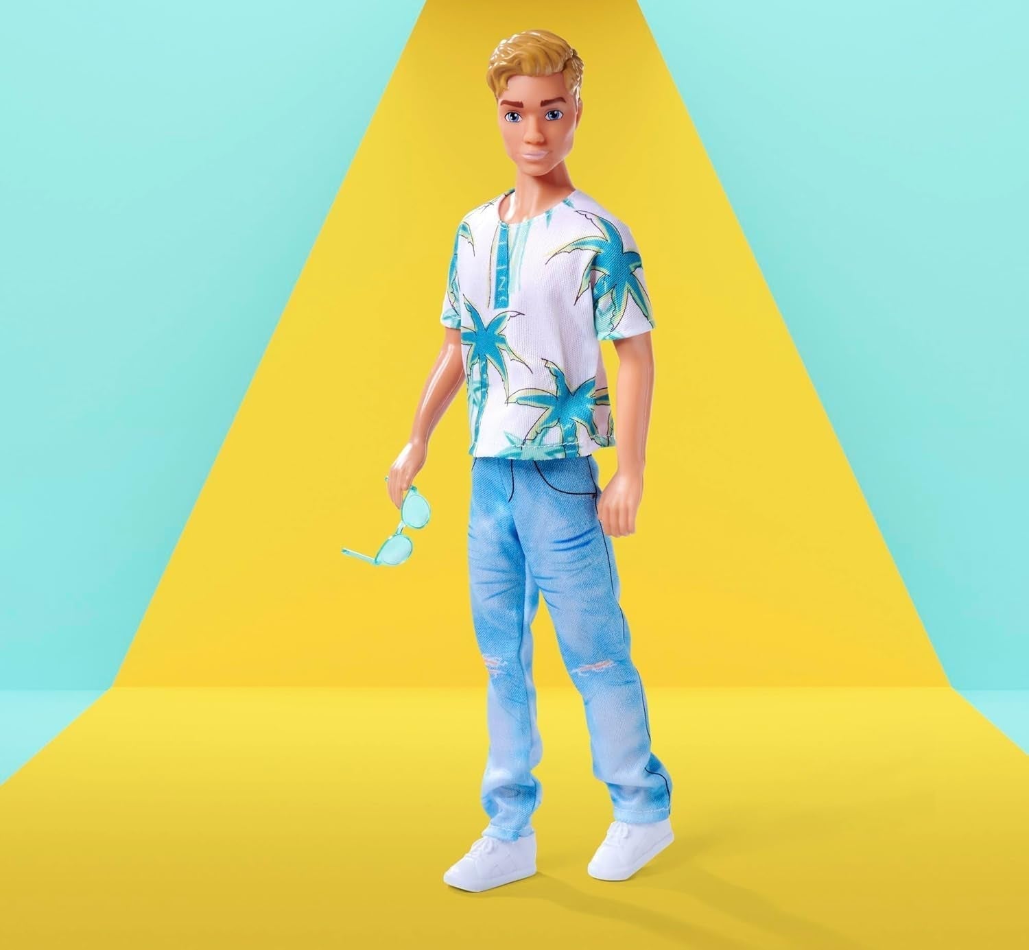 SIMBA 105733729 Steffi Love Kevin Play Doll Indossa Top con Stampa di Palme e Bellissimi Jeans Inclusi Occhiali da Sole 30 cm 3 Anni Naty Shop Dolls