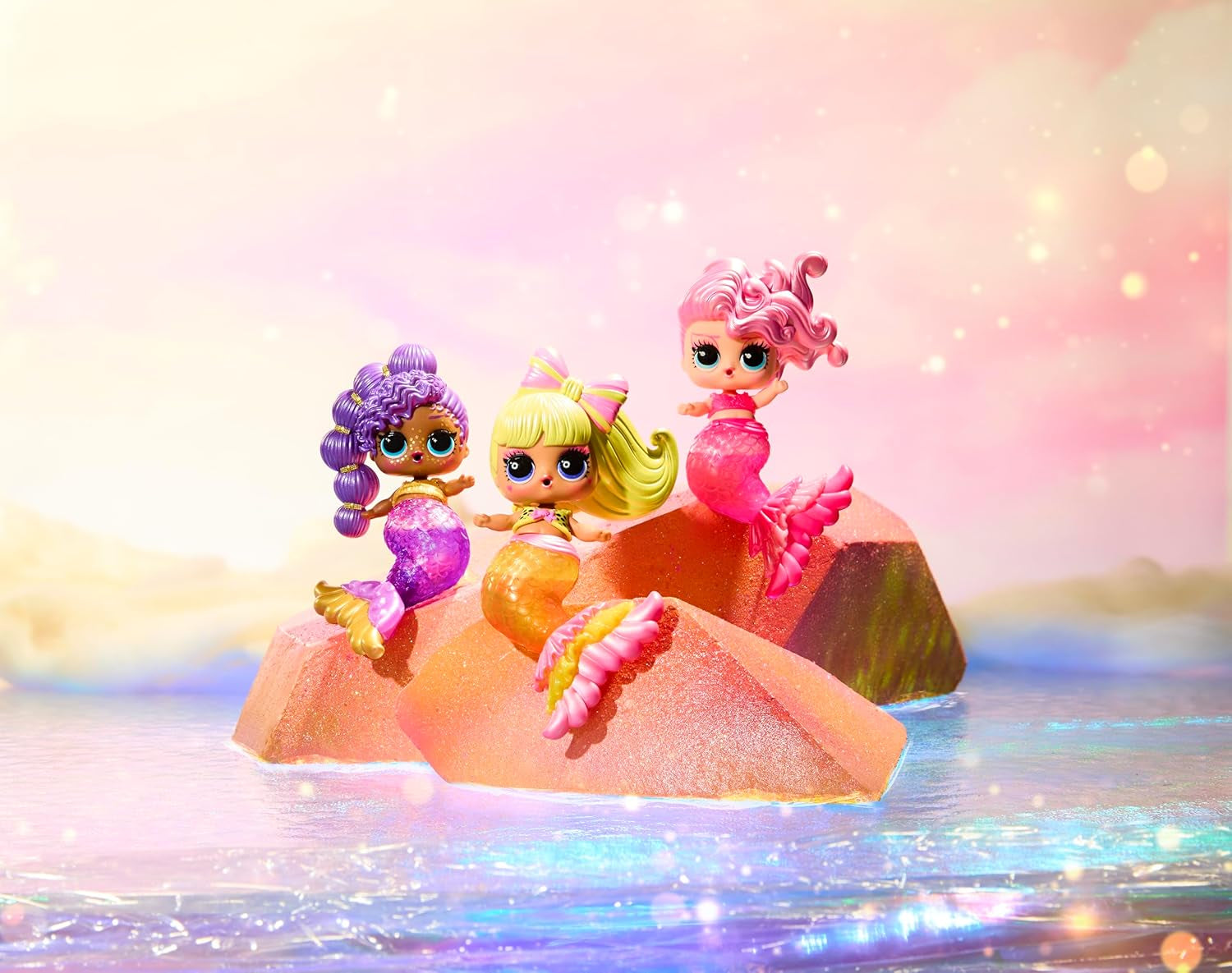 LOL Sorpresa! Sirene Makeover Magic Tots - Vero lucidalabbra per te e la tua bambola per realizzare, mescolare e creare trucchi, Divertente gioco con l'acqua, 6 bambole da collezionare - Dai 4 anni in su