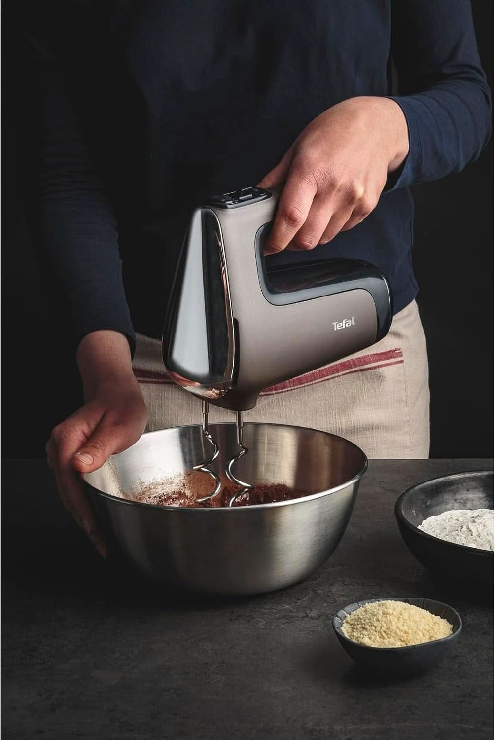Tefal HT650E Power Mix Silence Miscelatore manuale | 600 Watt | Regolatore di velocità variabile | Funzione Turbo e Auswurf | Motore per il tempo libero estremo | incl. 2 Rührbesen Und 2 Knethaken | Negozio Naty della cucina del grano