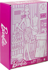Barbie HDY90 - bambola stilista (30,40 cm) e studio, oltre 25 accessori di design e moda, scrivania di design, sedia, macchina da cucire, modello in tessuto, manichino e altro, giocattoli da 3 anni Naty Shop Dolls