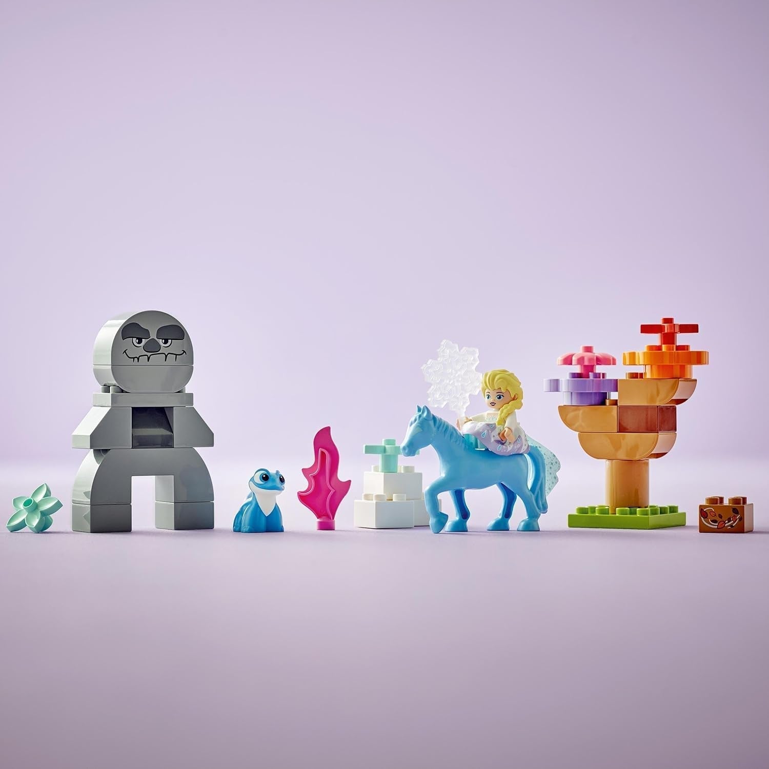 LEGO DUPLO | Disney ELSA e Bruni nella foresta incantata, Ice Queen 4 personaggi giocattolo per bambini di 2 anni, regalo prescolare per ragazze e ragazzi 2+ anni, basato su Frozen 2 10418 Set da costruzione Beuche den LEGO-Store