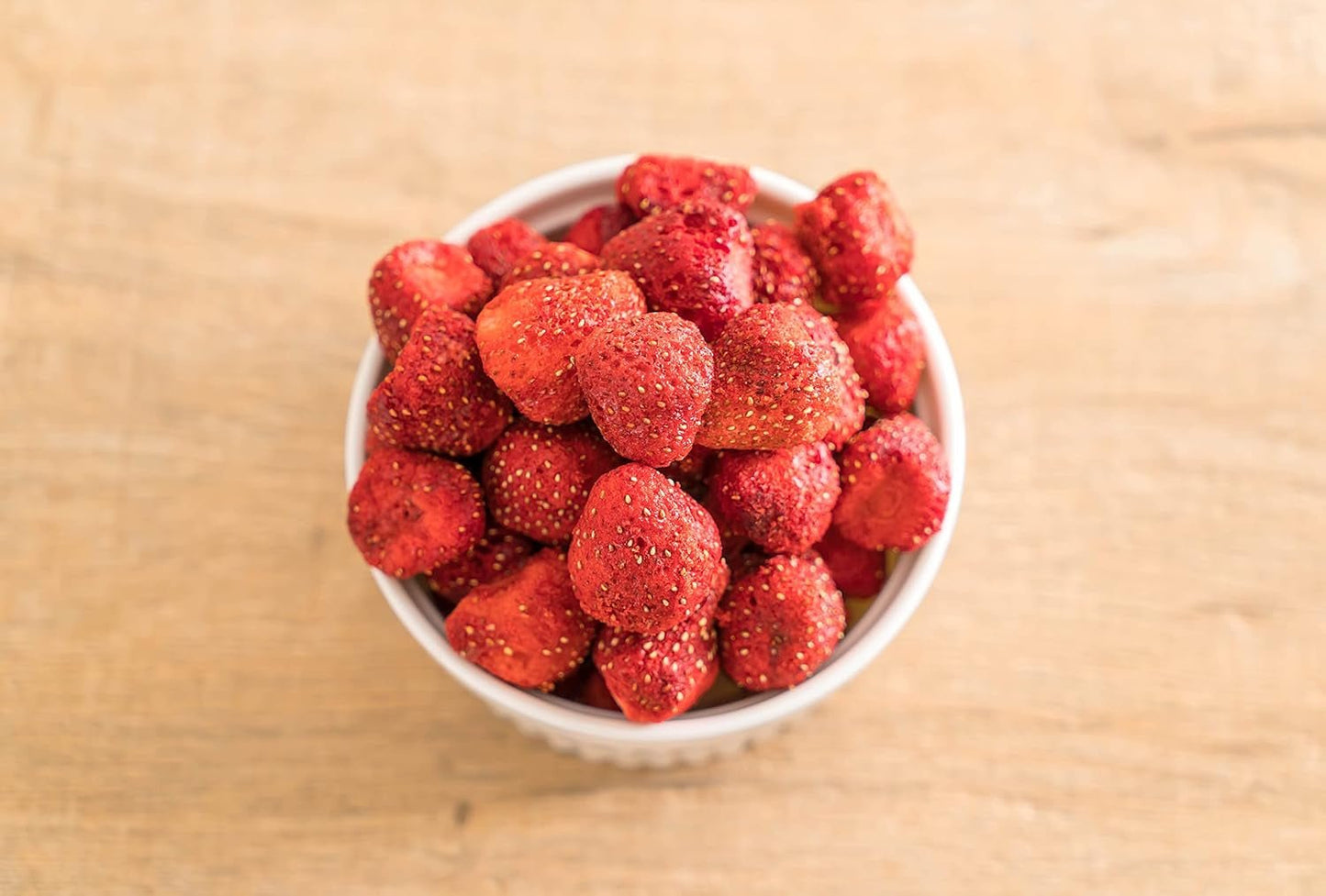 Fragole intere liofilizzate 100g - Frutta liofilizzata - Frutta secca liofilizzata - Fragole secche - Perfette per cuocere al forno, decorare torte, snack, muesli e dessert Prodotti disidratati Naty Shop