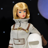 Mattel Barbie Miss Astronauta bambola da collezione con abito argento, stivali spaziali e accessorio casco, riproduzione vintage dell'originale del 1965, JBJ48 Naty Shop Dolls