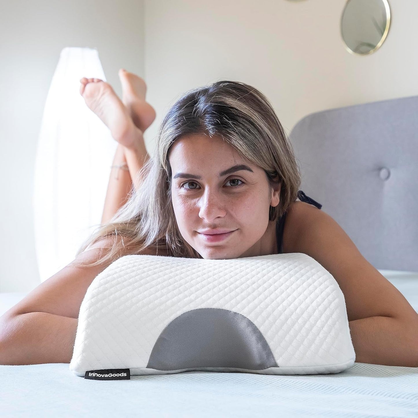 InnovaGoods - Cuscino cervicale viscoelastico per coppia, Design ergonomico per il relax di coppia, Memory foam per alleviare la pressione, Rivestimento sfoderabile, Bianco, 36 x 12,5 x 30,5 cm, Memory foam
