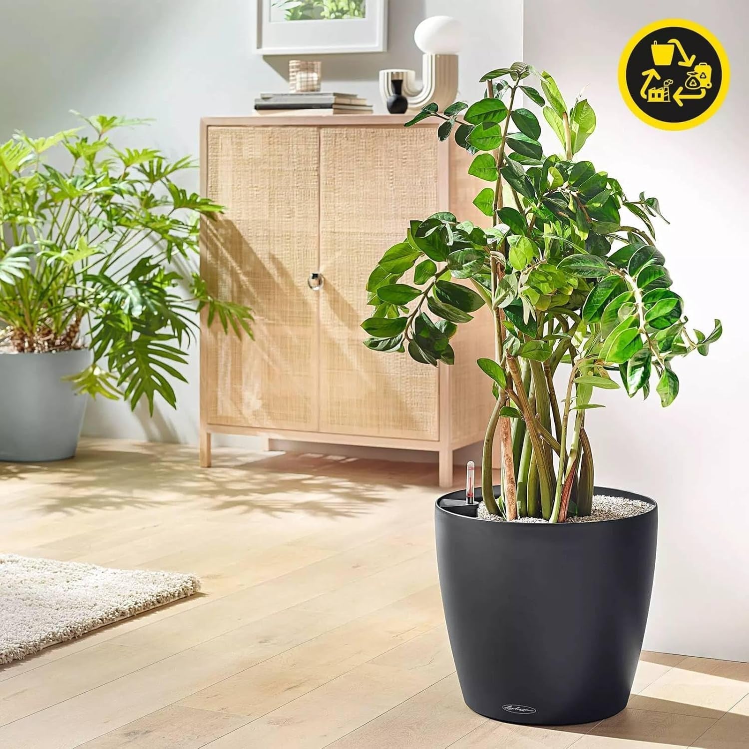 Fioriera LECHUZA Classico Colore ECO 60 Grigio Scuro | Fioriera con sistema di irrigazione e indicatore del livello dell'acqua | Realizzato in plastica riciclata al 100% | Finitura opaca | Ø 60 x 55,5 cm | 18955