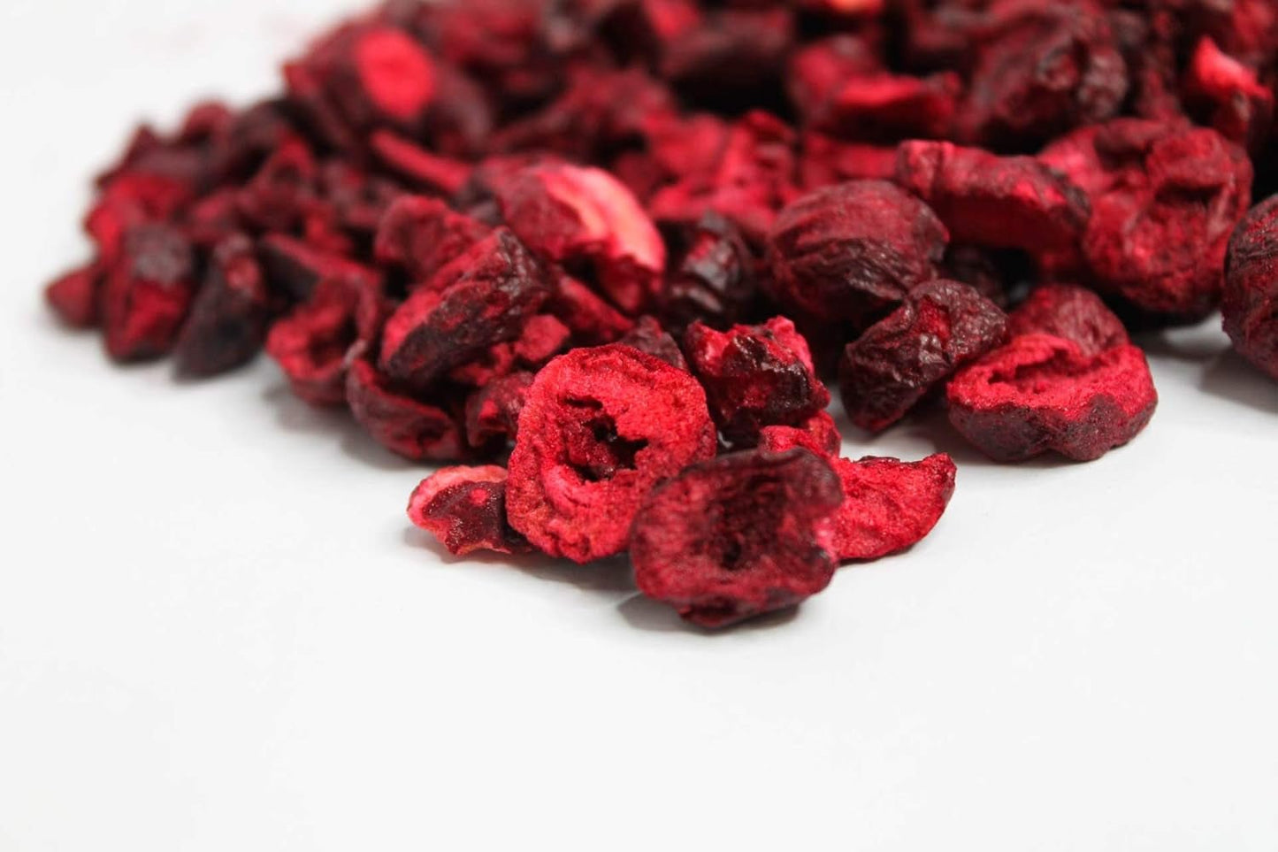 Ciliegie liofilizzate 100g - Ciliegie amare liofilizzate - Frutta secca liofilizzata - Ciliegie amare secche a fette - Perfette per pasticceria, decorazione, muesli e dessert Prodotti disidratati Naty Shop