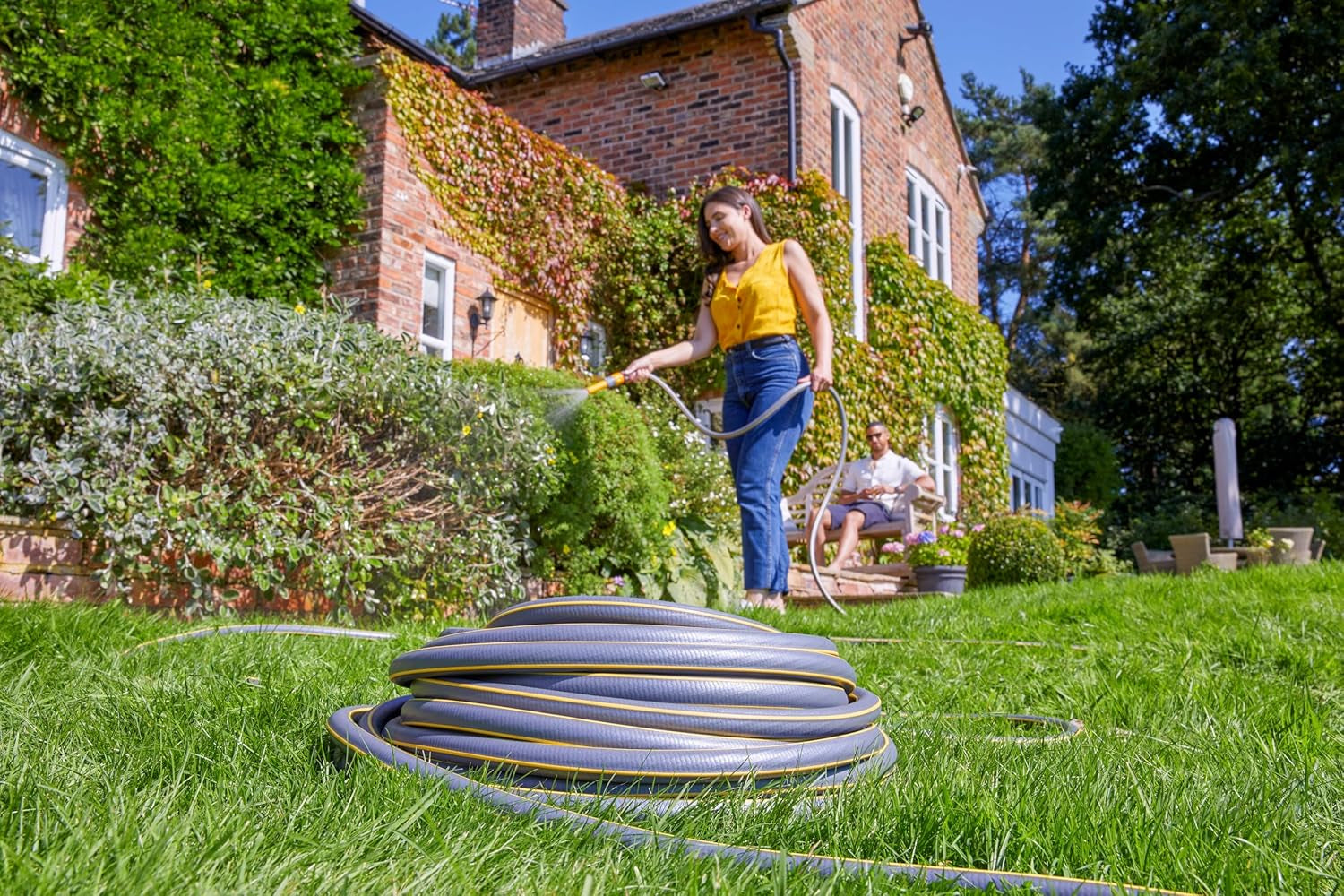 Tubo HOZELOCK - Ultramax 12,5 mm x 30 m, fino al 70% di PVC riciclato, robusto, resistente alle intemperie, antitorsione, resistente alla piegatura e allo schiacciamento, grigio