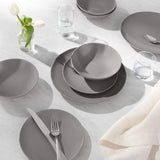 Set di stoviglie in gres da 6 porzioni Amazon Basics da 18 pezzi Smoky Grey