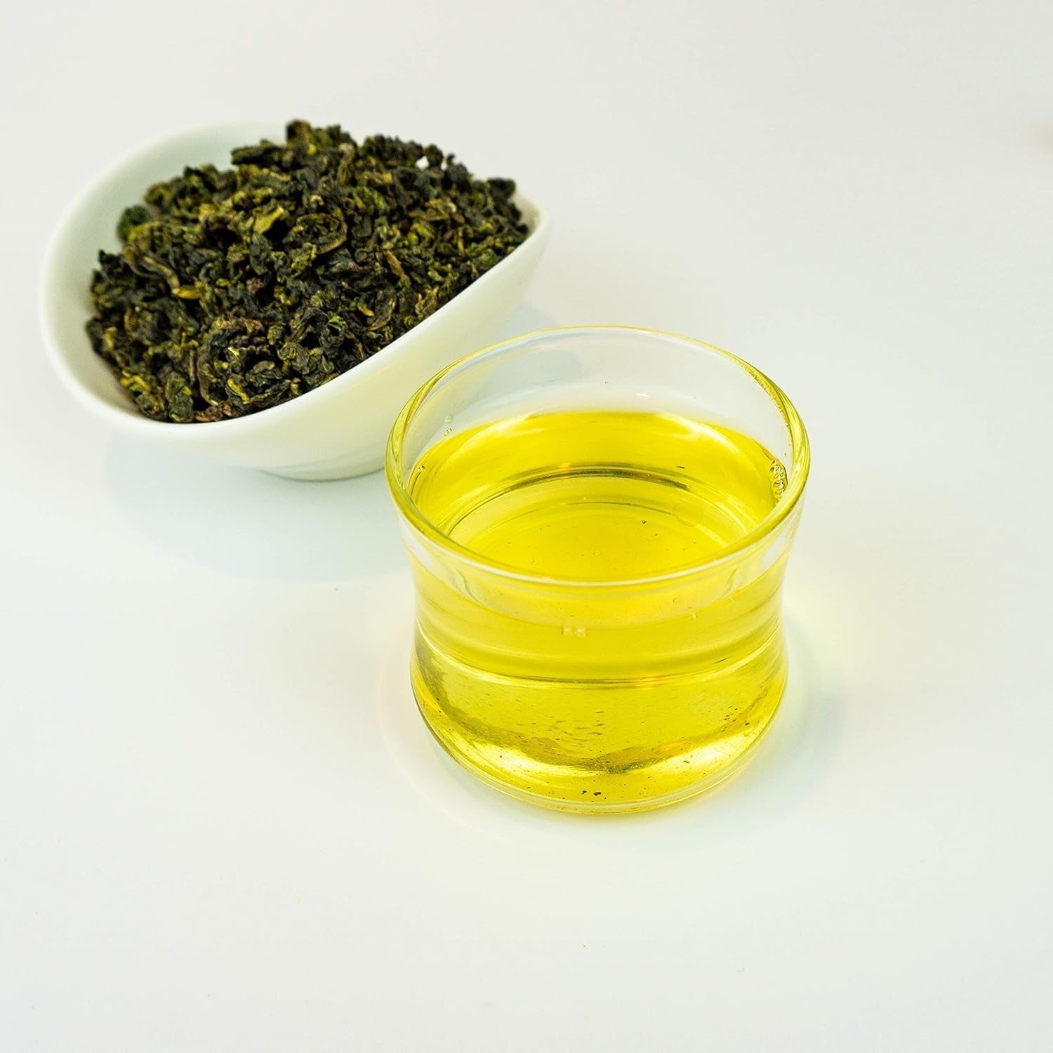 TEZEN Golden Osmanthus Oolong (Huang Jin GUI) dal Fujian, Cina | Tè Oolong cinese di alta qualità | Tè cinese premium | Ideale per tutti gli amanti del tè e come regalo (80g)