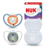 Ciucci NUK Perfect Match Air Night per neonati | 0-6 mesi | Ciucci fosforescenti che favoriscono la circolazione dell'aria e prevengono la sbavatura | 95% di accettazione da parte dei bambini** | Leone | Confezione da 2