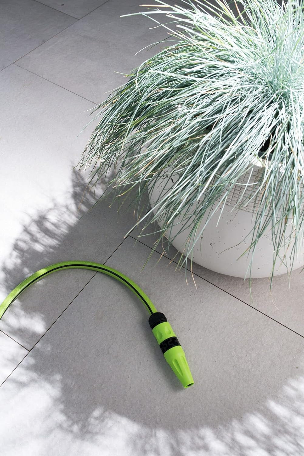 Tubo da giardino Cellfast QUATTRO Tubo flessibile da giardino durevole e leggero a 4 strati resistente ai raggi UV con treccia incrociata 20 Bar 3/4" 15 m 10-074