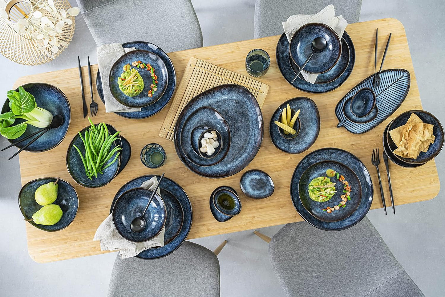 SANGER | Tokyo Set di stoviglie Set di stoviglie in gres da 12 pezzi per 4 persone, inclusi piatti piani, piatti da dessert e ciotole, blu scuro con accenti neri | LA COLLEZIONE PREMIUM