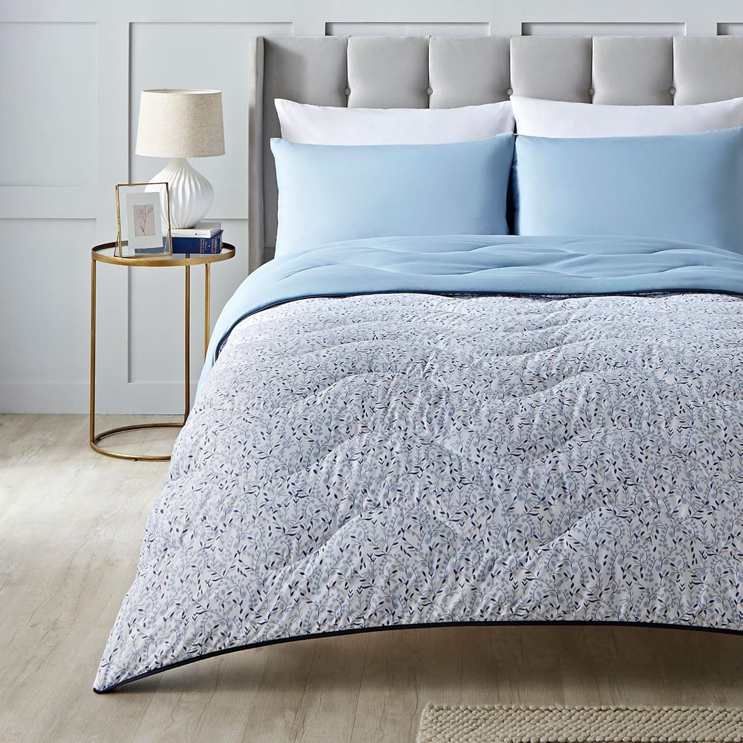 Piumino senza copripiumino Night Lark Super King 6 Tog Primavera Estate - Onde astratte. Coperta super morbida, comoda e leggera. Lavabile in lavatrice e ad asciugatura rapida, set di federe reversibili tutto in uno. Piumini e trapunte Naty Shop Blue Garden Letto singolo