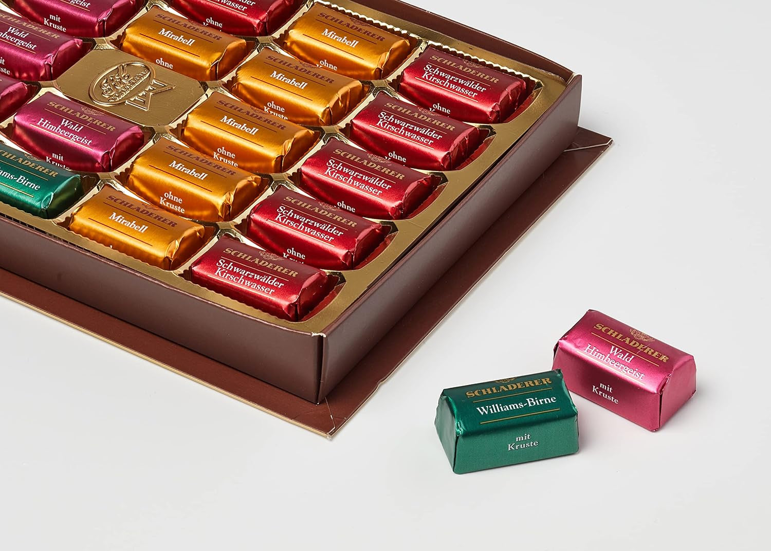 Praline RCP Schladerer, assortimento fine, cioccolato al latte e fondente, con e senza crosta di zucchero, ripieno liquido, contiene alcol, ottimo regalo, 255g