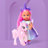 Simba Evi Love Unicorn Play Doll che indossa un grazioso vestito da unicorno con fascia abbinata, incluso un unicorno con stalla, mele e una bottiglia per bere, 12 cm, dai 3 anni in su