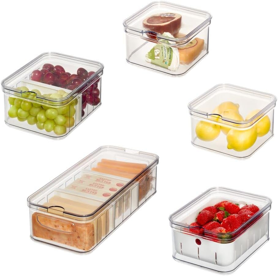 iDesign Scatole portaoggetti, Organizer per frigorifero con coperchio, set da 5, Scatole portaoggetti in plastica riciclata per organizzare i materiali di consumo, Trasparente e bianco Naty Shop Scatole portaoggetti trasparenti, Bianco, set da 5