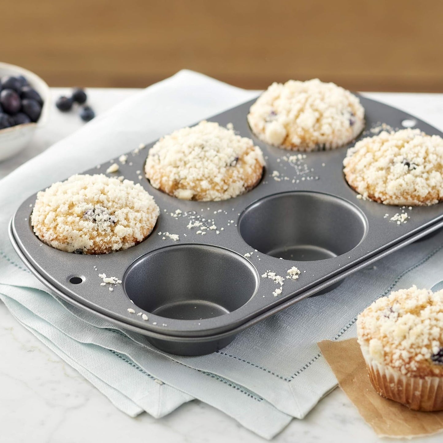 Wilton 445291 445291 Teglia per muffin Jumbo, rivestimento antiaderente, 6 fori, 4,5 X 22,2 X 34,2 cm, acciaio Stampi e vassoi Naty Shop