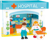 Small Foot 10852 Casetta da gioco Ristorante In legno, Con 2 bambole, accessori e tetto rimovibile, A partire da 3 anni Case delle bambole Naty Shop Ospedale