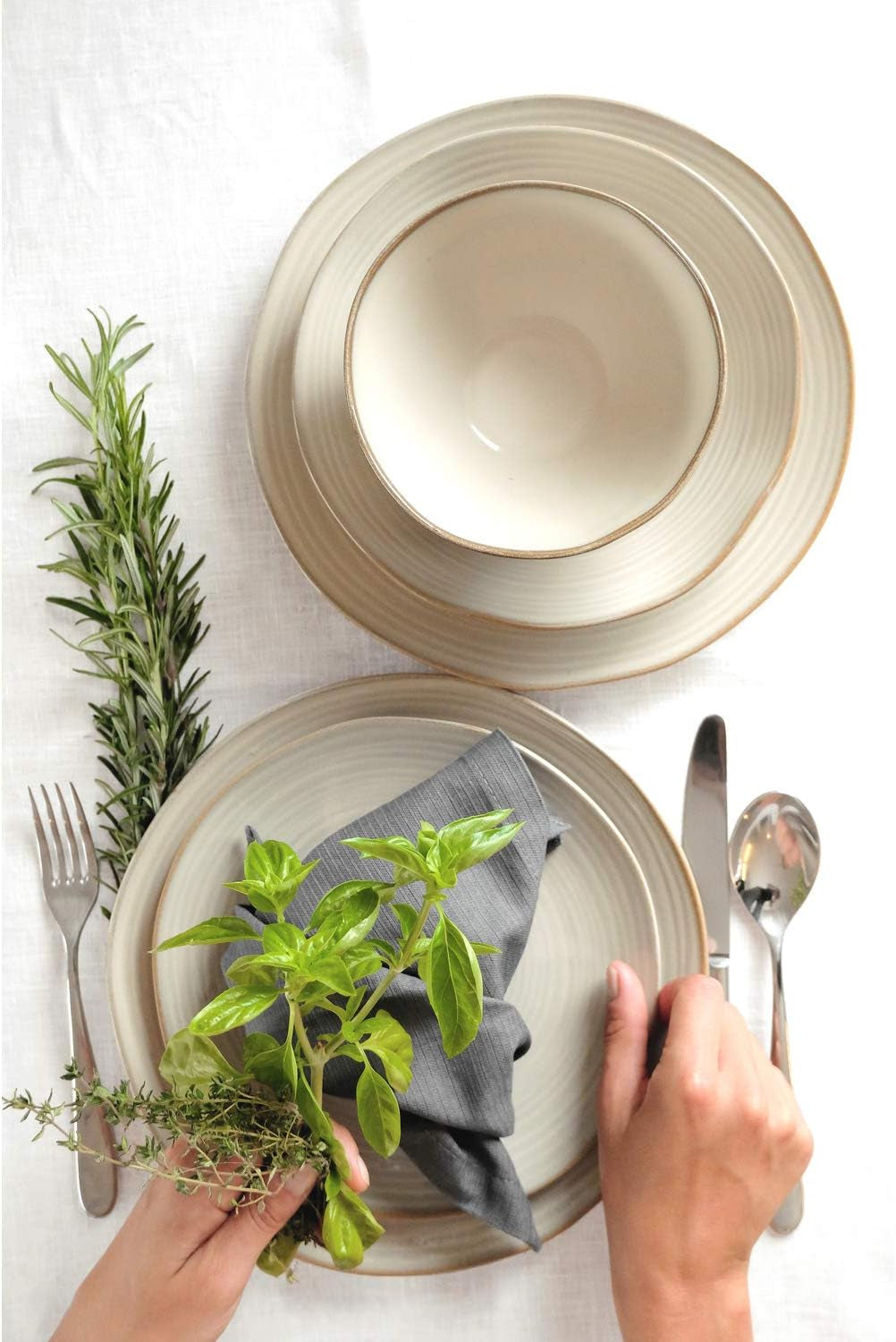 MÄSER 931818 Nottingham Serie Vintage Servizio da Tavola per 4, Servizio da Colazione da 12 Pezzi con Forme Rotonde Irregolari in Look retrò, Piastrella, Beige