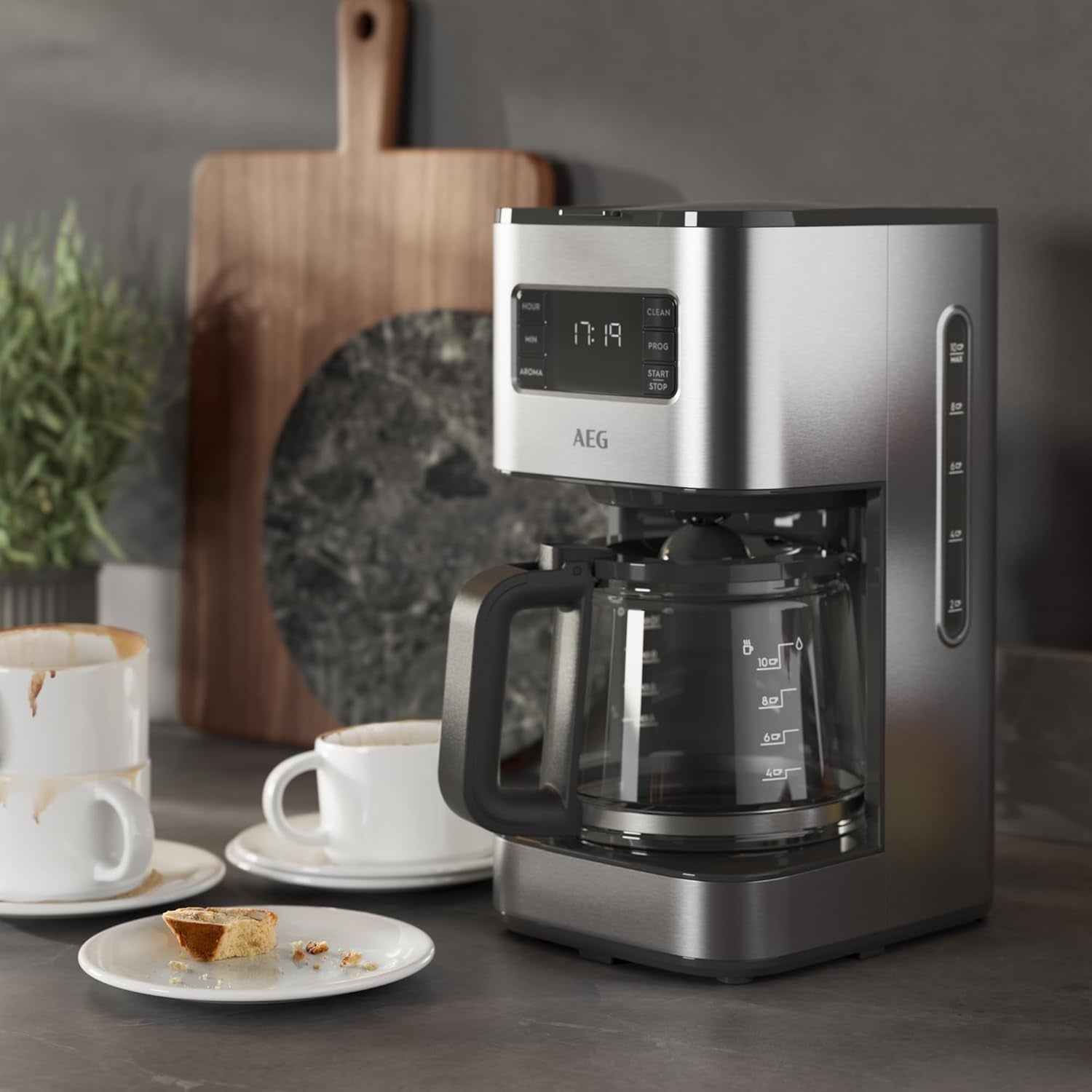 Macchina per caffè espresso AEG Deli 5, 1,5 l, timer programmabile, funzione di mantenimento in caldo, arresto di sicurezza, indicatore del livello dell'acqua, dosaggio ottimale, funzione antigoccia, acciaio inossidabile, CM5-1-6ST