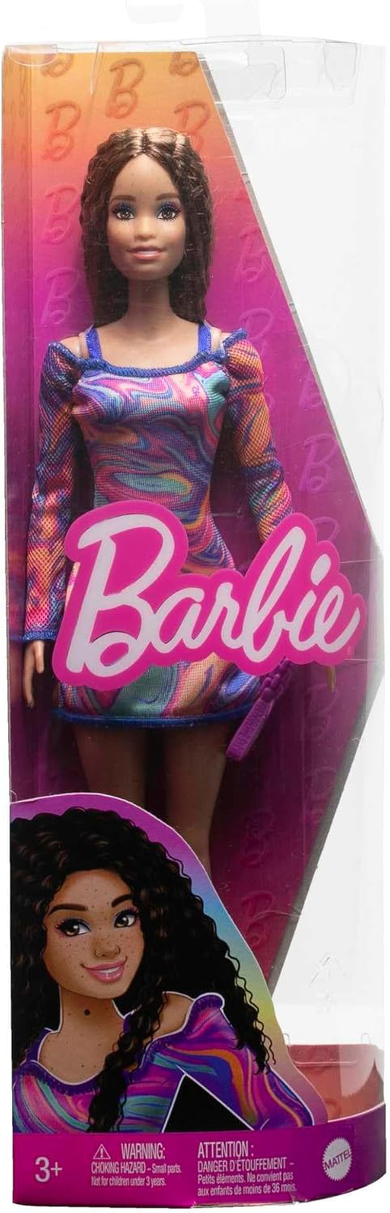 Bambola Barbie Fashionistas n. 206 - Capelli ondulati e lentiggini - Abito moderno in marmo arcobaleno, borsa a tracolla e scarpe verdi - Da 3 anni in su, HJT03