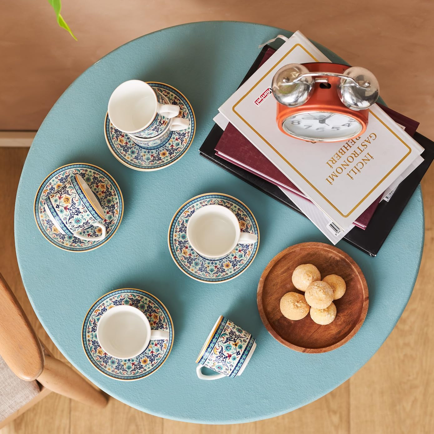 KARACA Beylerbeyi - Set di tazze da caffè turco da 12 pezzi Set di tazze da caffè espresso in porcellana da 6 con piattini Set di tazze da caffè espresso da 80 ml Design tradizionale - Blu