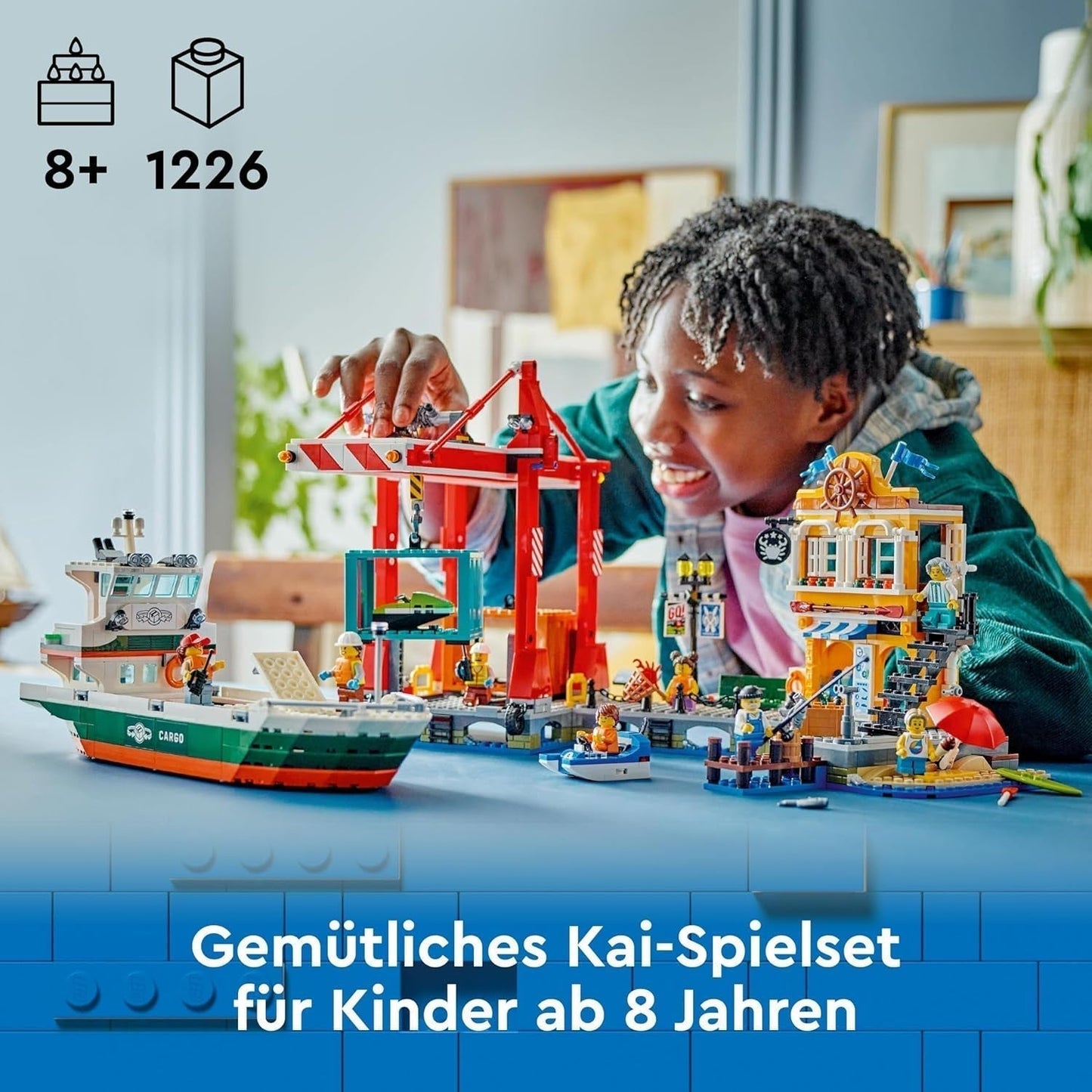 Porto LEGO City con nave mercantile, giocattolo da costruzione per ragazzi e ragazze a partire da 8 anni, idea regalo per bambini, gru per container, nave giocattolo e 8 minifigure 60422 Set da costruzione Besuche den LEGO-Store