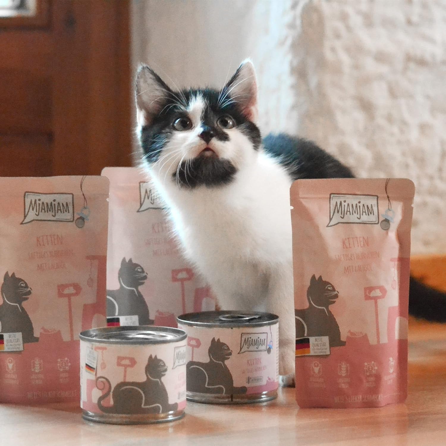 MjAMjAM - Cibo umido premium per gatti - Scatola per gattini - 3x Pollo all'olio di salmone e 3x Vitello all'olio di salmone, sacchetto per alimenti, penna, coperchio della scatola, confezione da 6 (6 x 200 g)